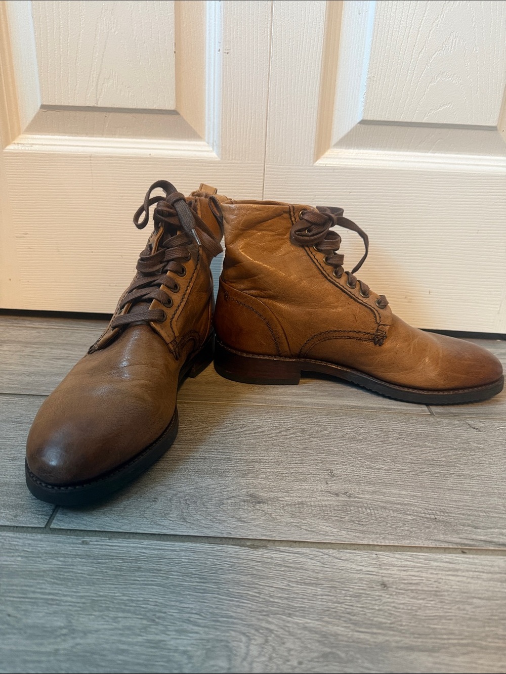 Frye Men’s Tan and Dark Brown Leather Lace-Up Combat Boots Tyler Lace Up